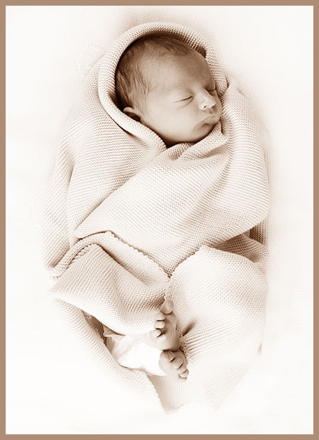 New born baby photographed by Laceys Studios